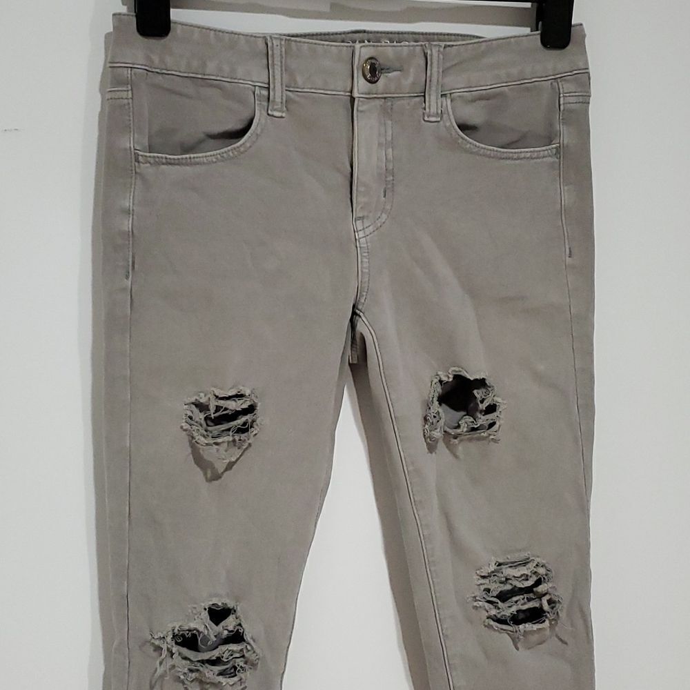 American Eagle Grey 360 super stretch size 6 30x29 jeggings